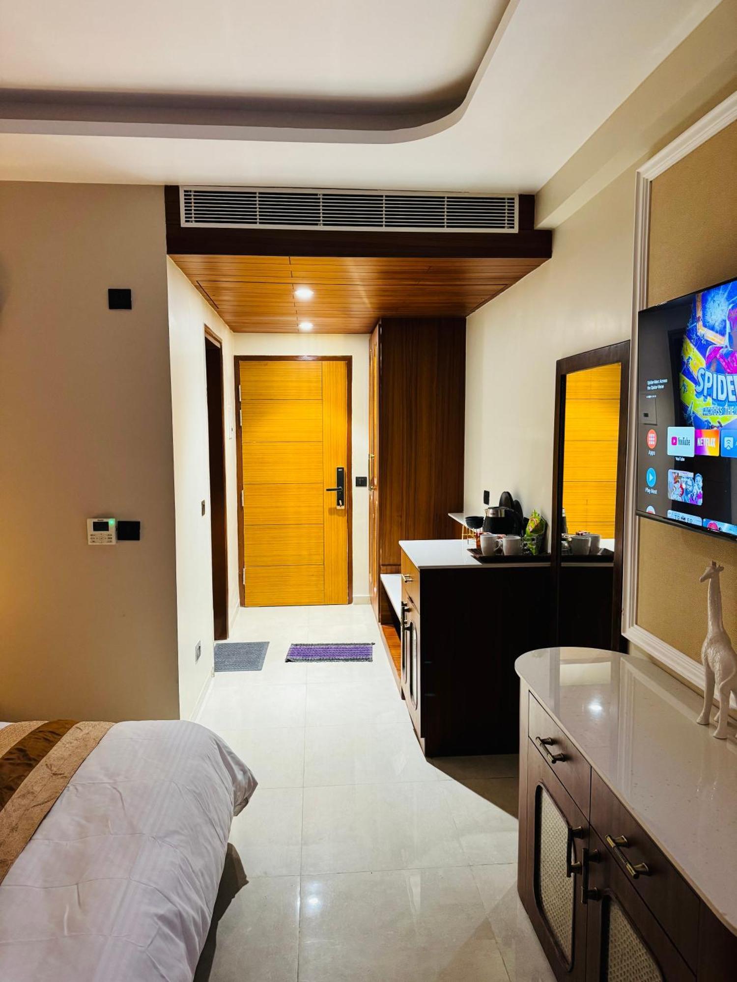 Bed and Breakfast Omaxe Hazratganj , Khusi Mahal Lakhnaú Exteriér fotografie